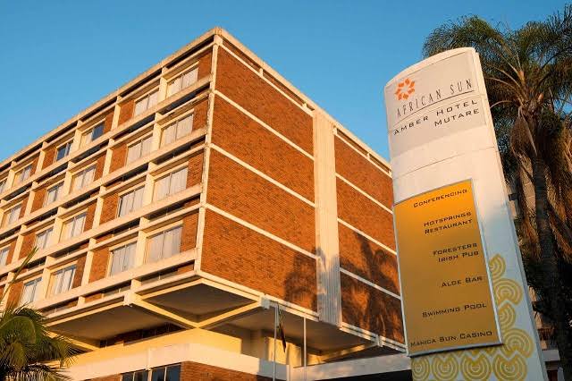 amber hotel & suites