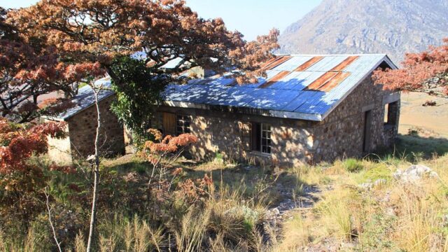 Single Category mountain club hut